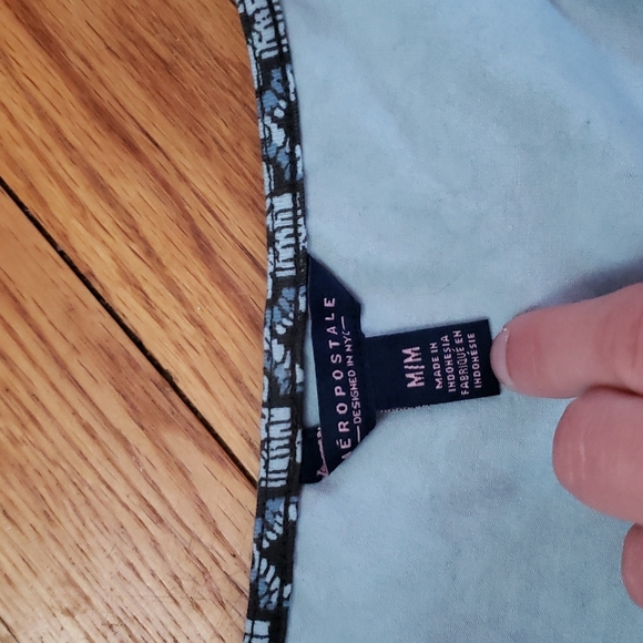 🏷 5 for $20 AERO Crop Top - Picture 2 of 3